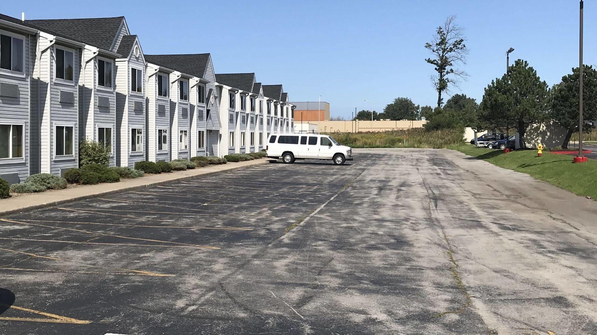 Best Western Buffalo Inn & Suites Уильямсвилл Экстерьер фото